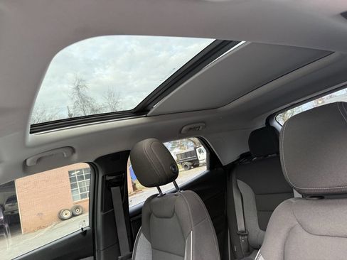 Used 2025 Chevrolet TrailBlazer LT w/ Convenience Package image 11