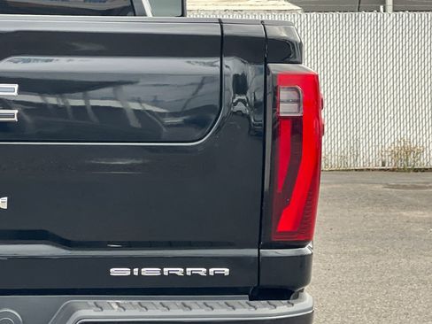 Used 2024 GMC Sierra 3500 Denali Ultimate image 23