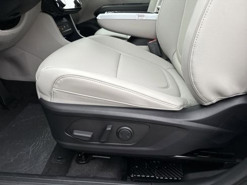 New 2026 Hyundai Tucson Limited image 14