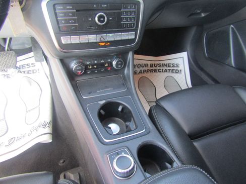 Used 2019 Mercedes-Benz GLA 250 4MATIC image 15