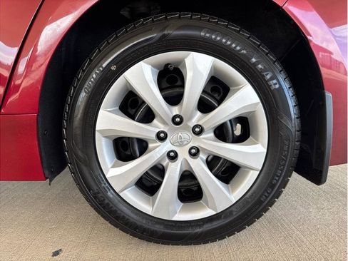 Used 2022 Toyota Corolla LE FWD image 24