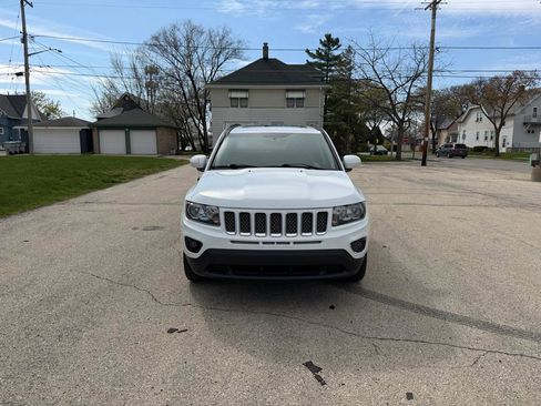 Used 2016 Jeep Compass High Altitude image 2