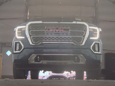Used 2021 GMC Sierra 1500 Denali w/ Denali Ultimate Package AWD/4WD image 3