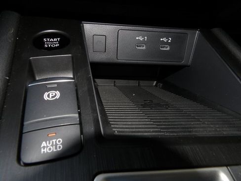 Used 2025 Nissan Kicks SV w/ SV Premium Package image 22