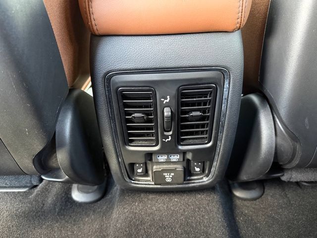 Used 2021 Jeep Grand Cherokee Overland AWD/4WD image 28