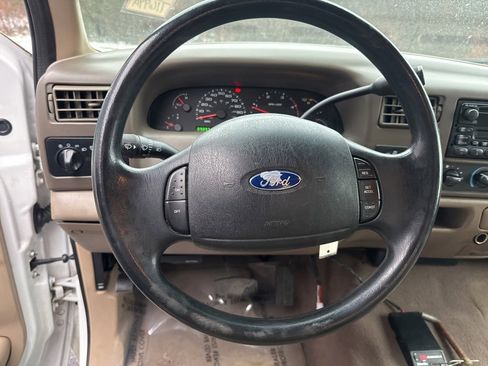 Used 2003 Ford F350 XLT image 15