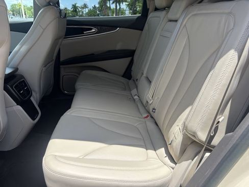 Used 2016 Lincoln MKX Select w/ Select Plus Package FWD image 24