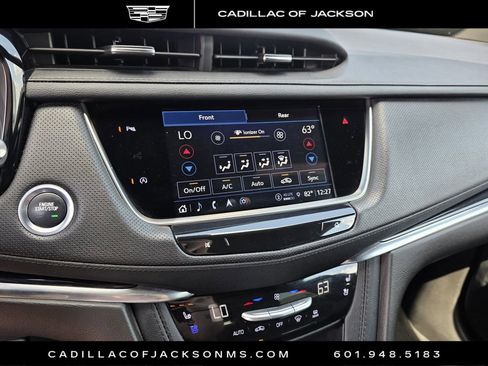 Certified 2024 Cadillac XT5 Premium Luxury AWD/4WD image 18
