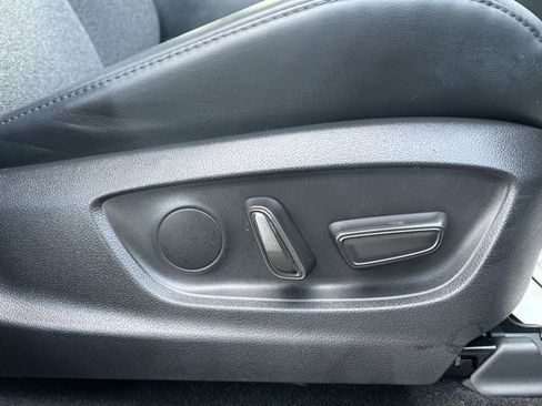 Used 2023 Toyota Crown XLE image 28