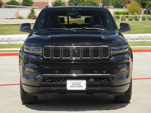 Used 2024 Jeep Grand Wagoneer Series III w/ Rear Seat Video Group 1 AWD/4WD image 7