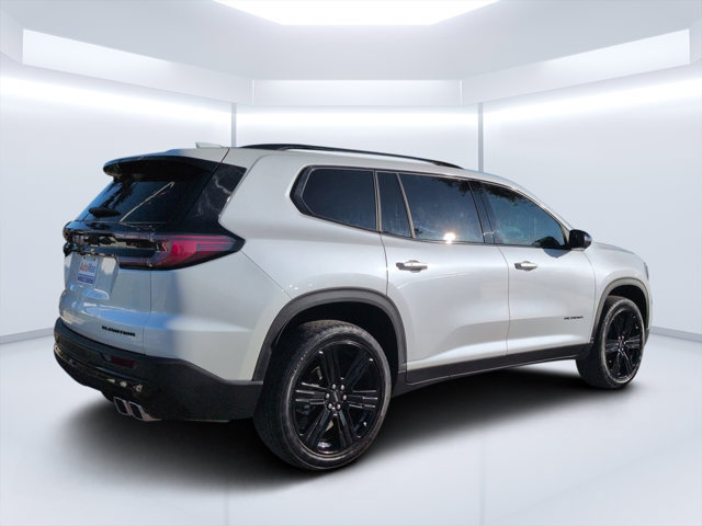 Used 2025 GMC Acadia Elevation w/ Black Edition FWD image 3
