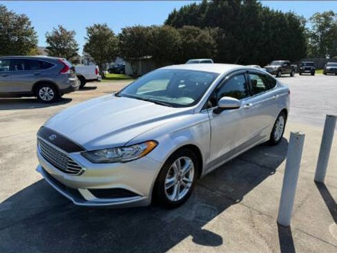 Used 2018 Ford Fusion SE w/ Fusion SE Technology Package image 1