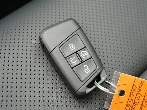 Certified 2024 Volkswagen Taos SEL image 34