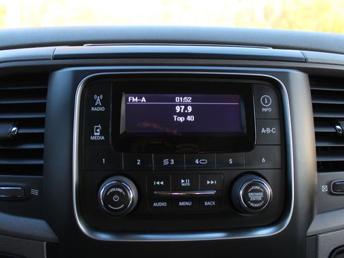 Used 2013 RAM 2500 Tradesman w/ Chrome Appearance Group image 26