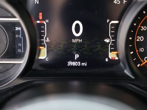 Used 2024 Jeep Wrangler Sahara image 18