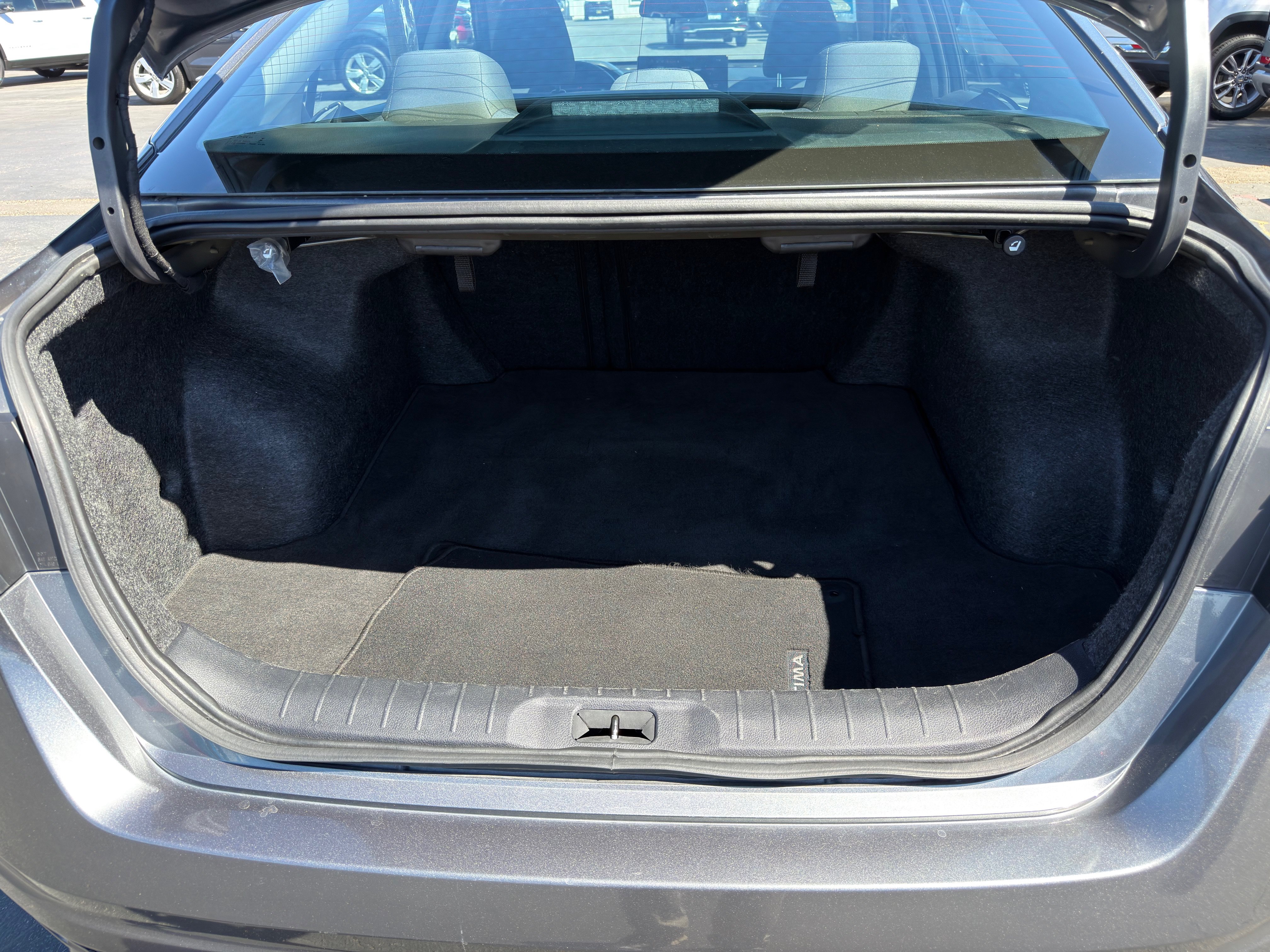 Used 2024 Nissan Altima 2.5 SV w/ SV Premium Package FWD image 15