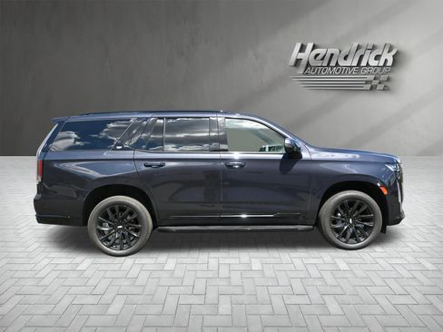 Used 2023 Cadillac Escalade Sport w/ LPO, ONYX Package AWD/4WD image 10