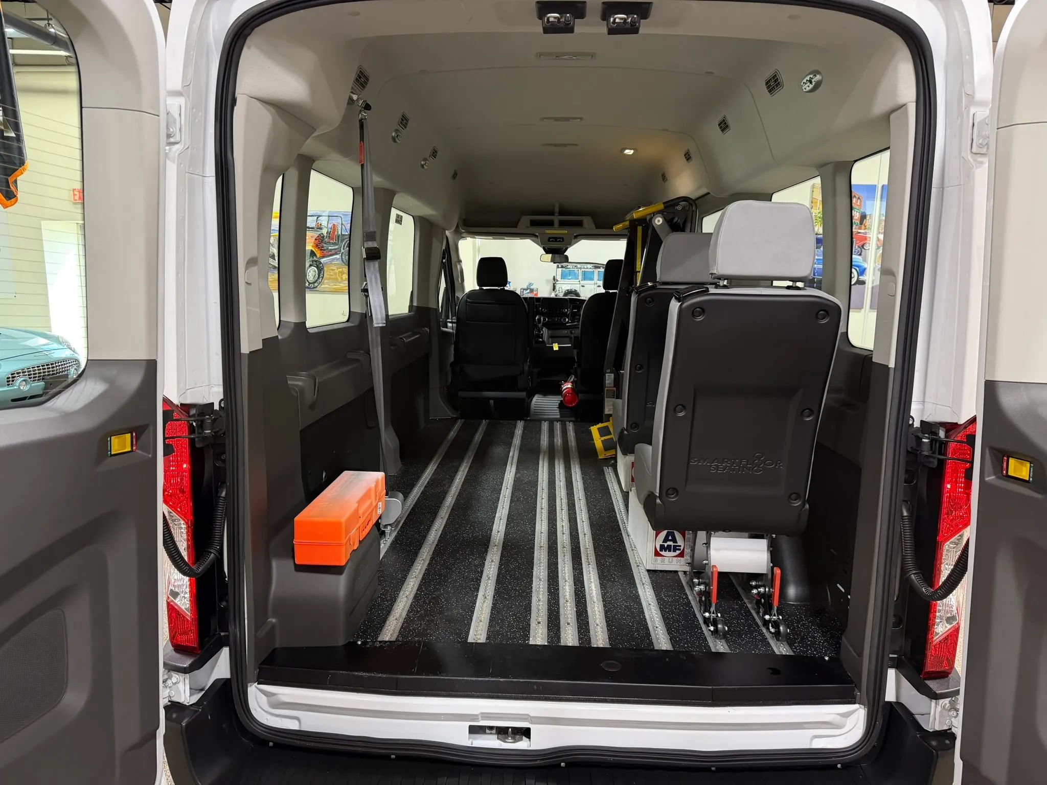 Used 2023 Ford Transit 350 XL RWD image 29