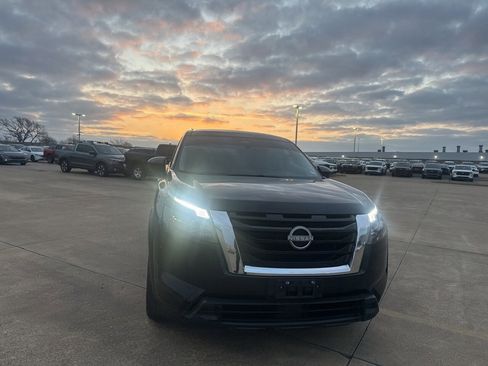 Certified 2024 Nissan Pathfinder S w/ Cargo Package image 3