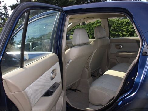 Used 2008 Nissan Versa Sedan w/ Convenience Pkg FWD image 14