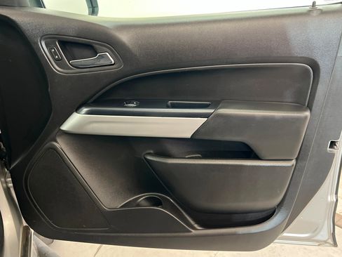 Used 2017 Chevrolet Colorado LT w/ LT Convenience Package RWD image 23