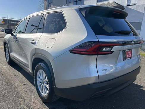 Certified 2025 Toyota Grand Highlander XLE image 7