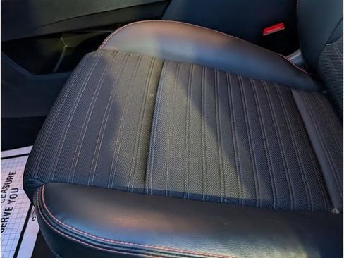 Certified 2025 Nissan Rogue SV image 23