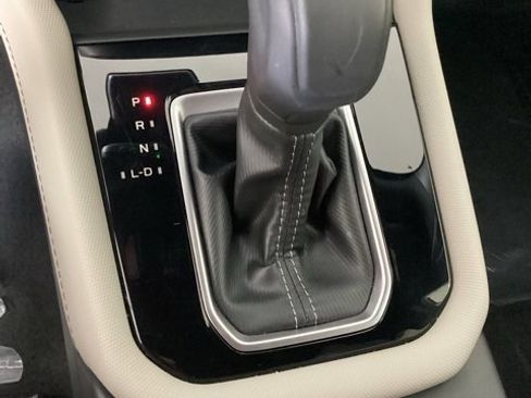 Used 2025 Subaru Forester Premium image 23