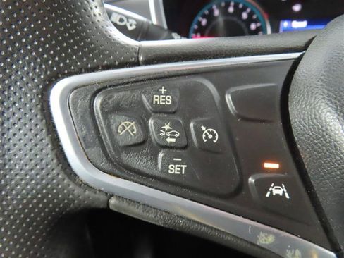 Used 2022 Chevrolet Equinox LT AWD/4WD image 18