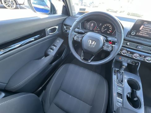 Used 2023 Honda Civic EX image 3