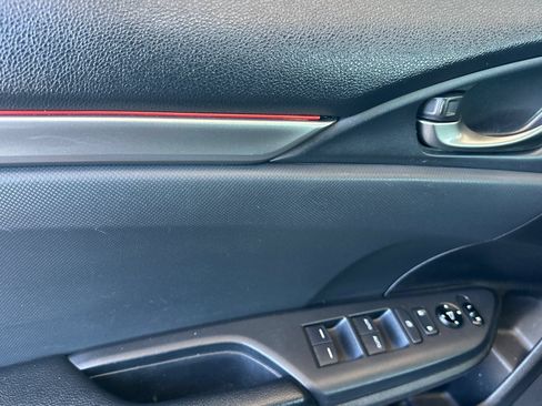 Used 2020 Honda Civic Sport image 11