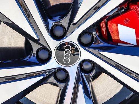 New 2025 Audi SQ5 Premium Plus image 15