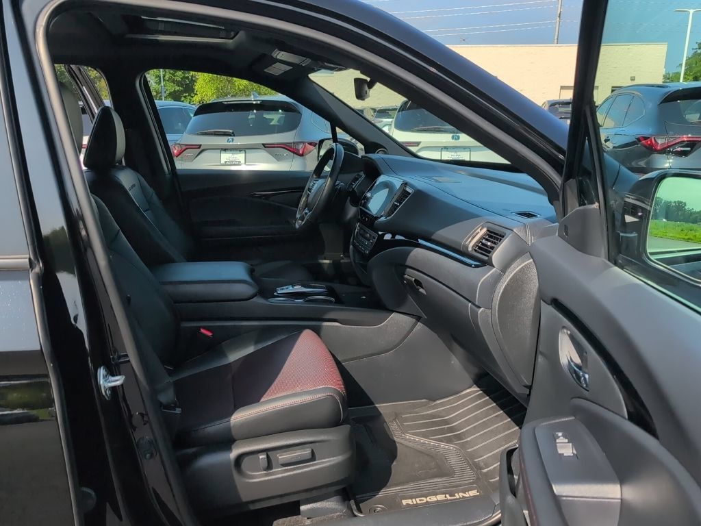 Used 2025 Honda Ridgeline Black Edition image 50