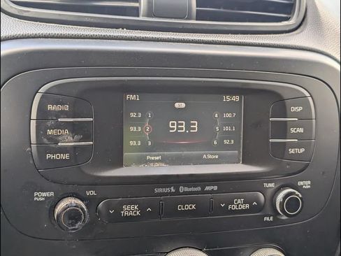 Used 2016 Kia Soul + FWD image 11
