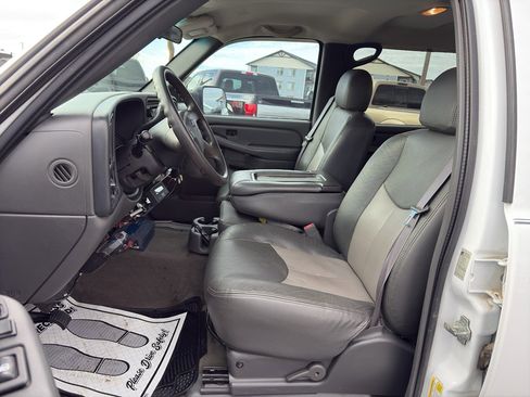 Used 2006 Chevrolet Silverado 3500 LS image 16