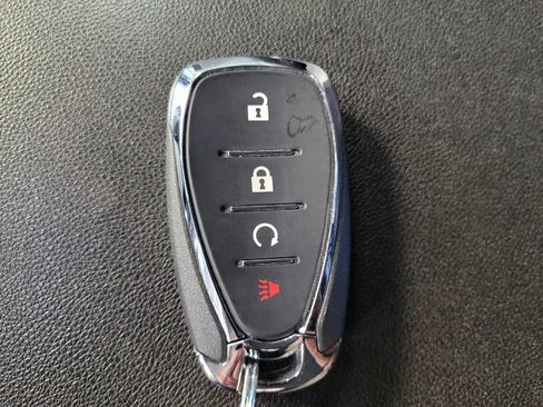 Used 2019 Chevrolet Equinox LS FWD image 32