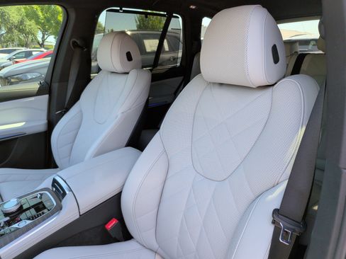 Certified 2026 BMW X5 xDrive50e w/ Executive Package AWD/4WD image 28