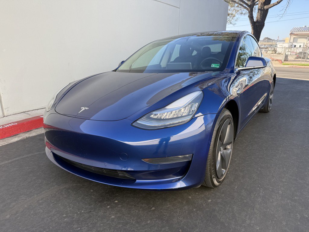 Used 2020 Tesla Model 3 Standard Range Plus RWD image 1
