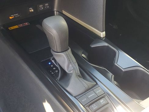 Used 2025 Toyota Camry LE image 23