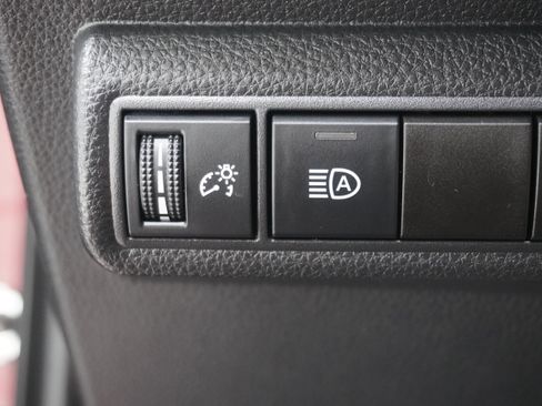 Used 2022 Toyota Corolla LE FWD image 20