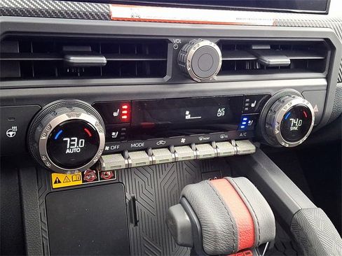 Used 2025 Toyota Tacoma TRD Pro image 17