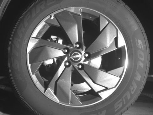 Used 2025 Nissan Rogue SV image 12