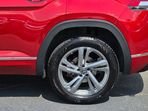Certified 2024 Volkswagen Atlas Cross Sport SEL R-Line AWD/4WD image 15