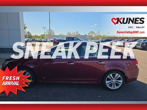 Used 2015 Chevrolet Cruze LTZ w/ Sun, Sound and Sport Package FWD image 7
