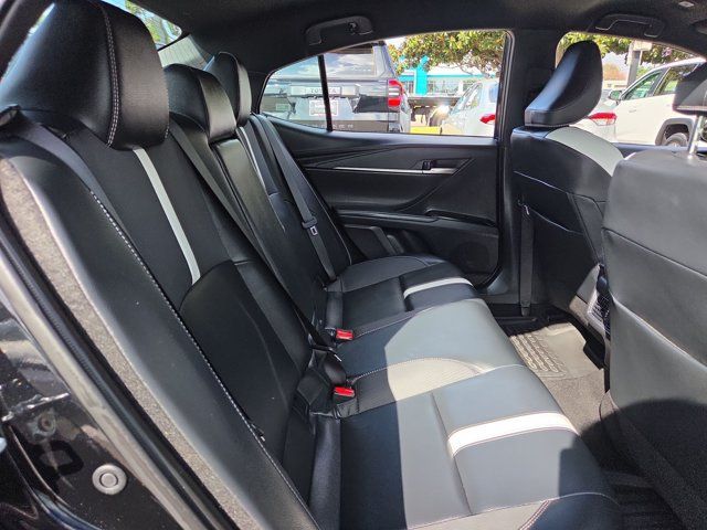 Used 2025 Toyota Camry SE FWD image 17
