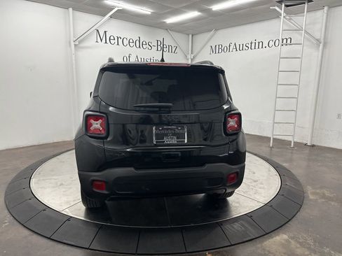 Used 2021 Jeep Renegade Sport image 6