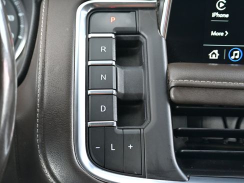 Used 2021 Chevrolet Tahoe LT w/ LT Signature Package image 28