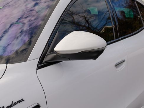 Used 2023 Maserati Grecale Modena image 11