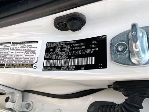 Used 2021 Toyota 4Runner SR5 Premium w/ Moonroof Package RWD image 32