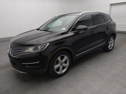 Used 2017 Lincoln MKC Premiere FWD image 2